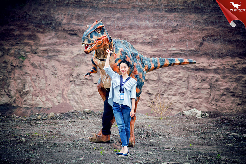 恐龍皮套，恐龍表演服