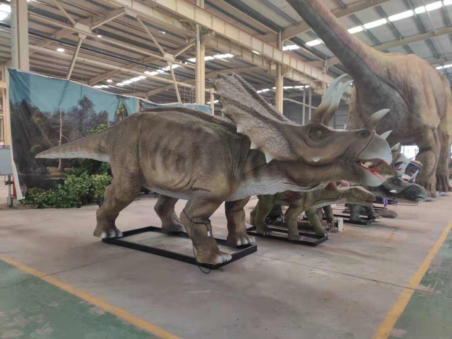 年底清倉(cāng)大優(yōu)惠，看上哪個(gè)恐龍就帶走吧！